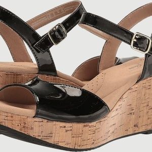 Clarks Annadel Mystic Womens Black Patent Wedge Platform Sandals